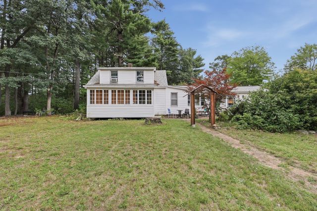 15 Putnam Road, Chelmsford, MA 01863