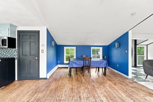 15 Putnam Road, Chelmsford, MA 01863