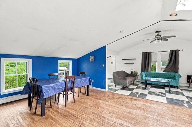15 Putnam Road, Chelmsford, MA 01863