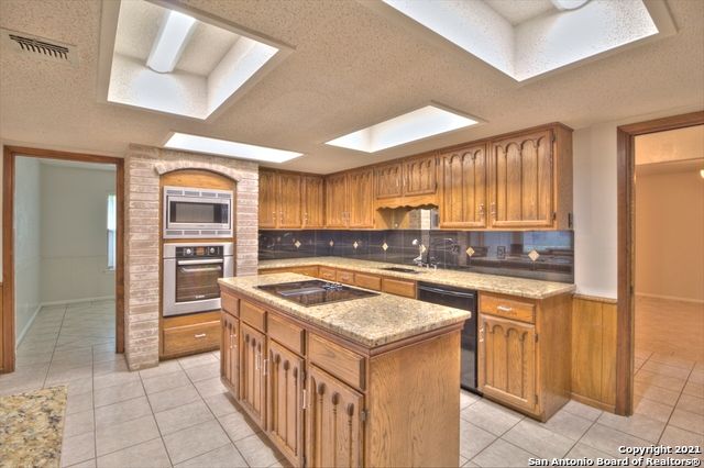 611 MORNING HILL ST, San Antonio, TX 78232
