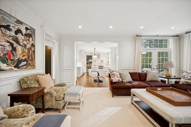 334 Woodland Avenue, Winnetka, IL 60093