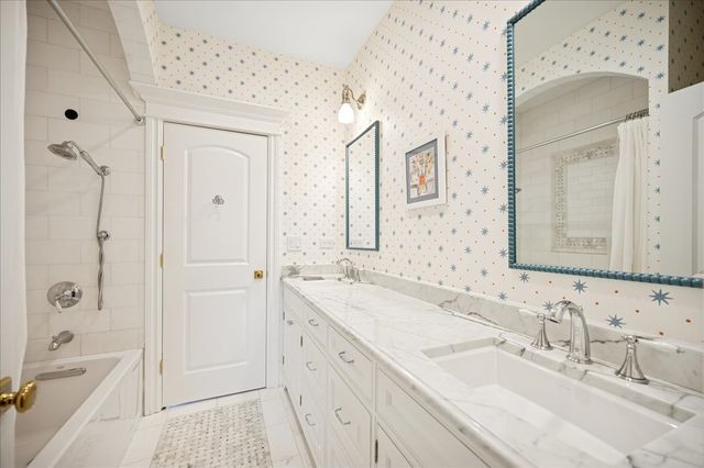 334 Woodland Avenue, Winnetka, IL 60093