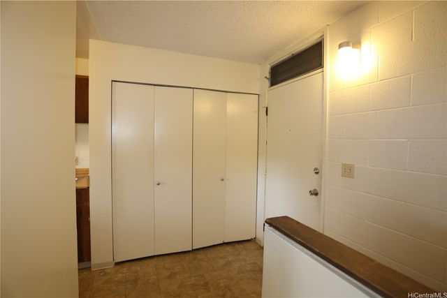 46-259 Kahuhipa Street B101, Kaneohe, HI 96744