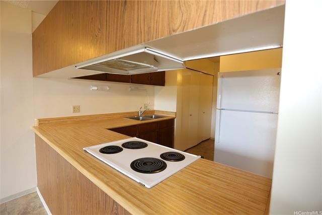 46-259 Kahuhipa Street B101, Kaneohe, HI 96744