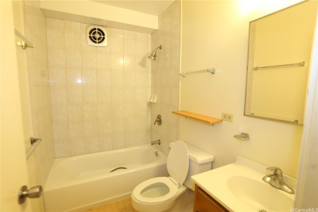 46-259 Kahuhipa Street B101, Kaneohe, HI 96744