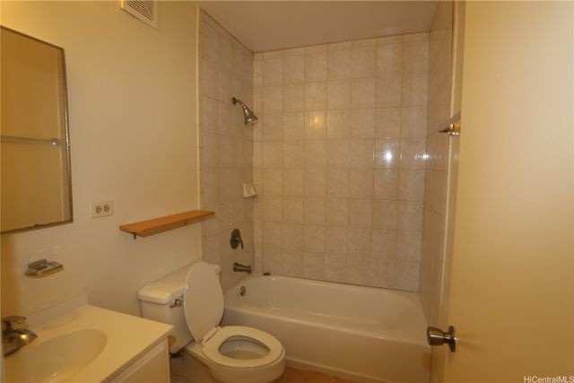 46-259 Kahuhipa Street B101, Kaneohe, HI 96744