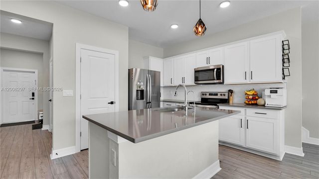 2913 Olivia Avenue, Lauderdale Lakes, FL 33311
