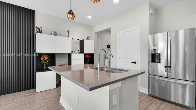 2913 Olivia Avenue, Lauderdale Lakes, FL 33311