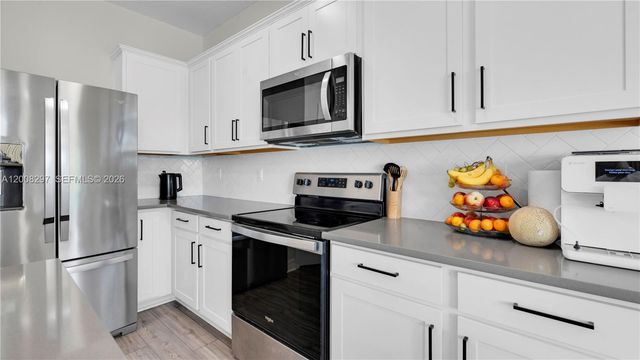 2913 Olivia Avenue, Lauderdale Lakes, FL 33311