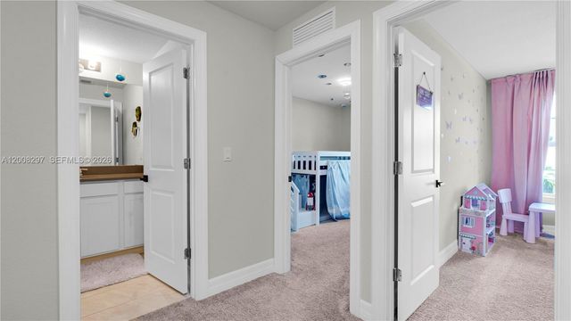 2913 Olivia Avenue, Lauderdale Lakes, FL 33311