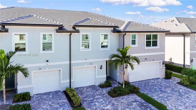 2913 Olivia Avenue, Lauderdale Lakes, FL 33311