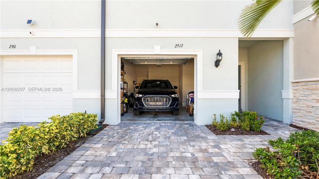 2913 Olivia Avenue, Lauderdale Lakes, FL 33311
