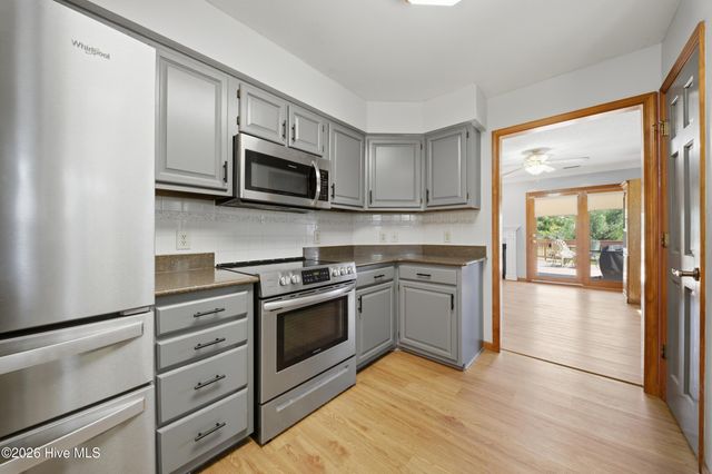 136 Simpson Road, Barco, NC 27917