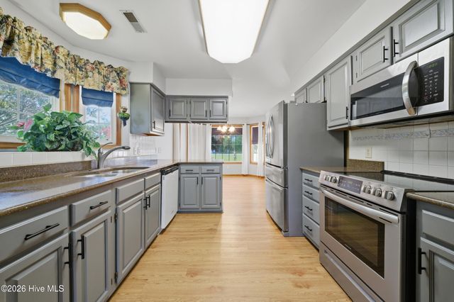 136 Simpson Road, Barco, NC 27917