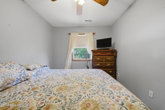 136 Simpson Road, Barco, NC 27917