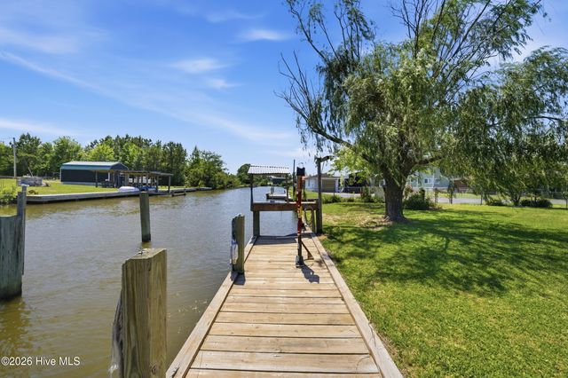 136 Simpson Road, Barco, NC 27917