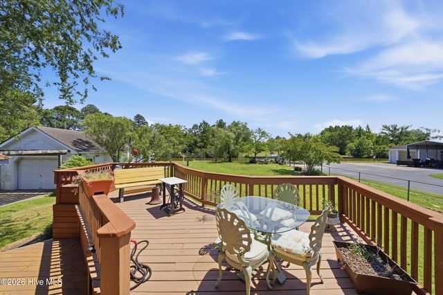 136 Simpson Road, Barco, NC 27917