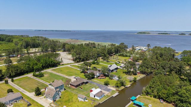 136 Simpson Road, Barco, NC 27917