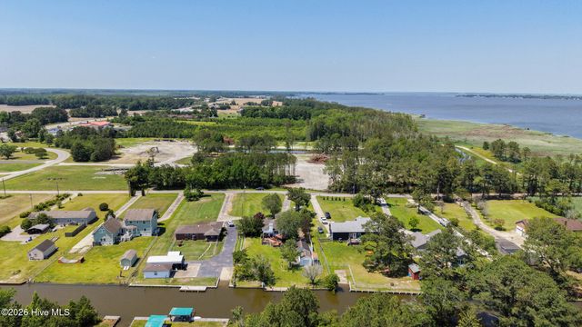 136 Simpson Road, Barco, NC 27917
