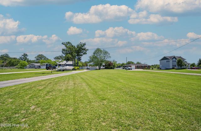 136 Simpson Road, Barco, NC 27917