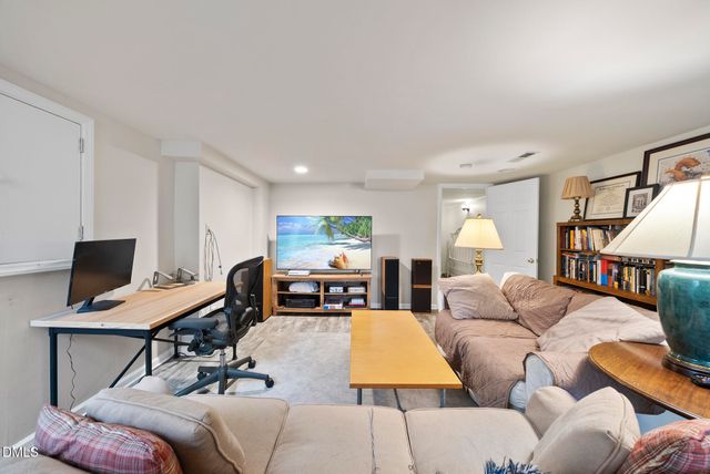 1108 Brooks Avenue, Raleigh, NC 27607