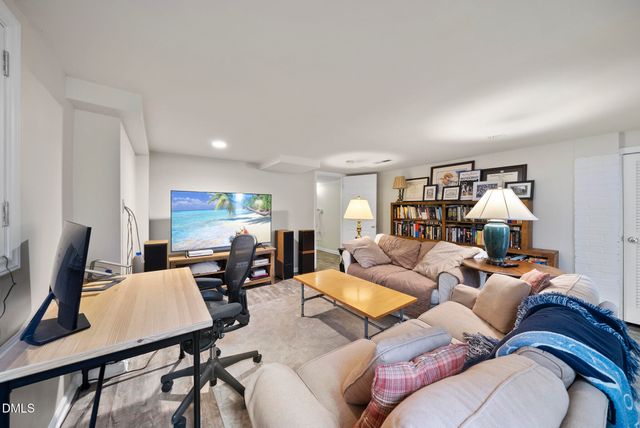 1108 Brooks Avenue, Raleigh, NC 27607