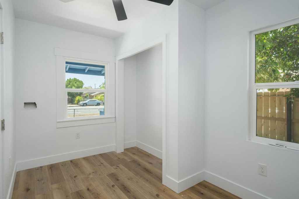 Image 14 of property listing at 3141 E Butler Avenue, Fresno, CA 93702