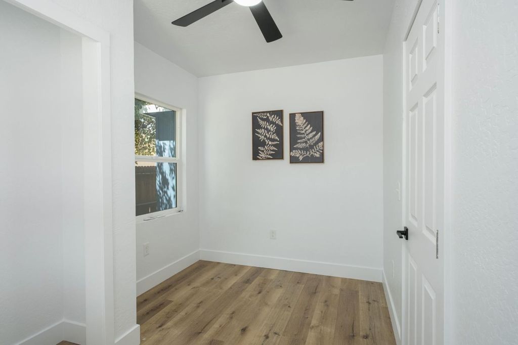 Image 15 of property listing at 3141 E Butler Avenue, Fresno, CA 93702