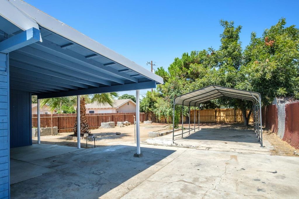 Image 19 of property listing at 3141 E Butler Avenue, Fresno, CA 93702