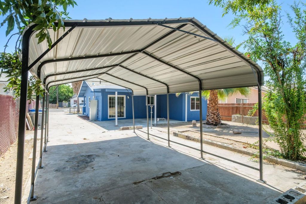 Image 20 of property listing at 3141 E Butler Avenue, Fresno, CA 93702