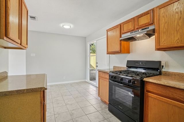 151 Trudell Dr, San Antonio, TX 78213