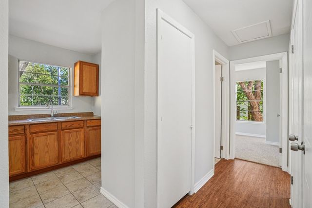 151 Trudell Dr, San Antonio, TX 78213