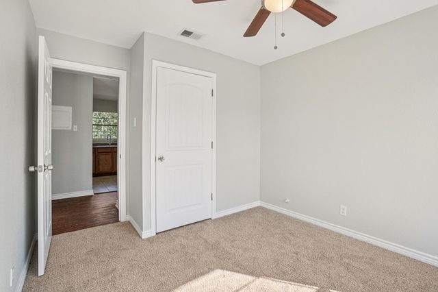 151 Trudell Dr, San Antonio, TX 78213