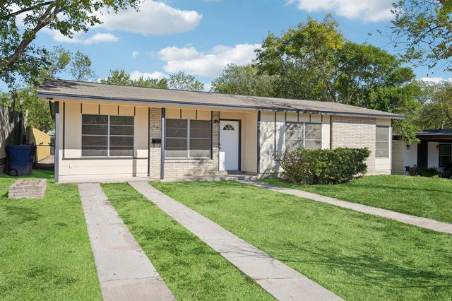 151 Trudell Dr, San Antonio, TX 78213