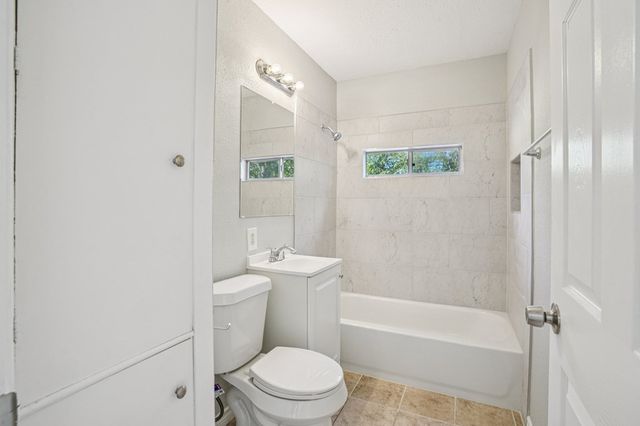 151 Trudell Dr, San Antonio, TX 78213