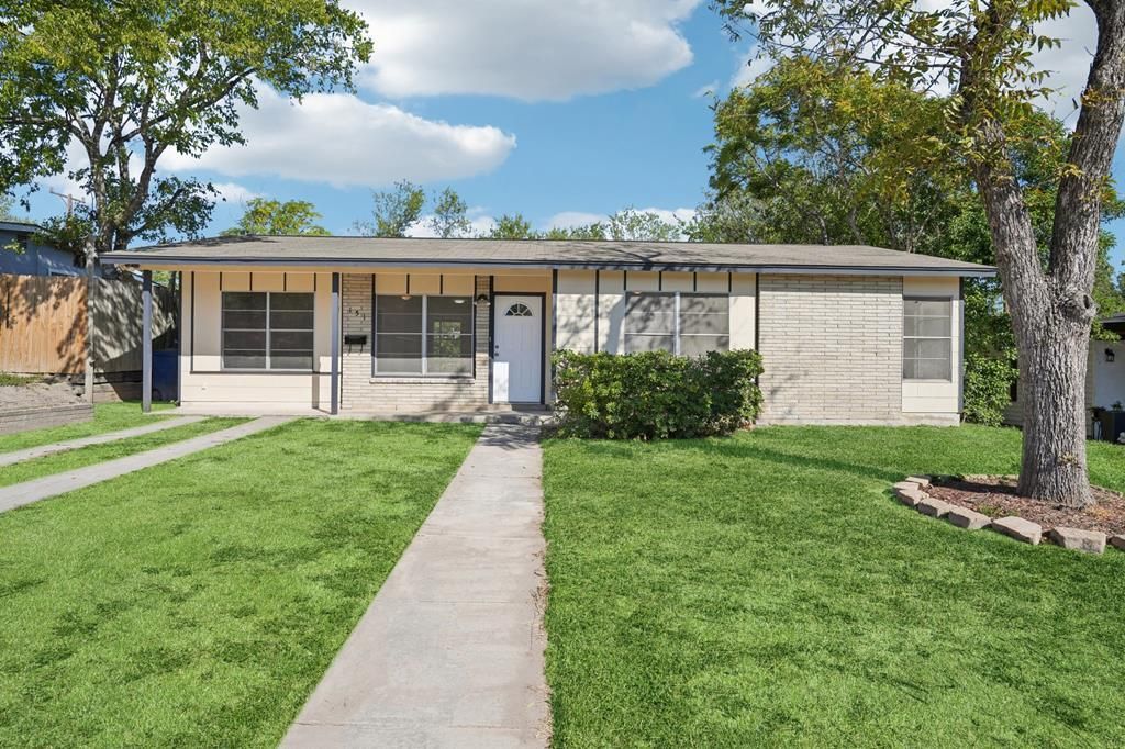 151 Trudell Dr, San Antonio, TX 78213