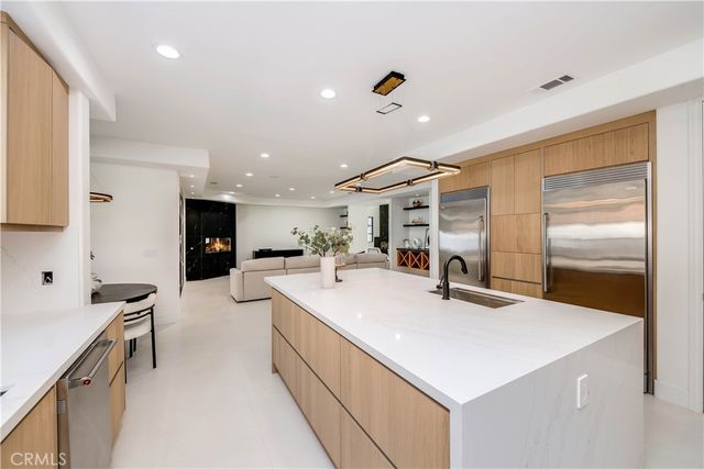4906 Rubio Avenue, Encino, CA 91436
