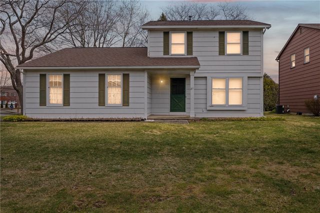 211 Pebbleview Drive, Greece, NY 14612