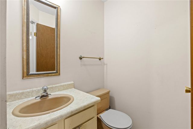 211 Pebbleview Drive, Greece, NY 14612