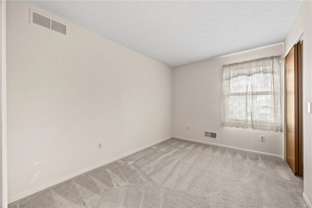 211 Pebbleview Drive, Greece, NY 14612