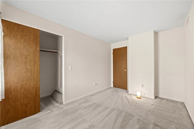 211 Pebbleview Drive, Greece, NY 14612