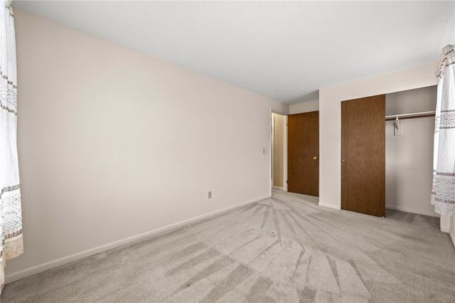 211 Pebbleview Drive, Greece, NY 14612