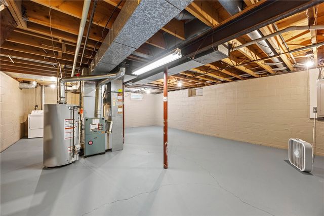 211 Pebbleview Drive, Greece, NY 14612