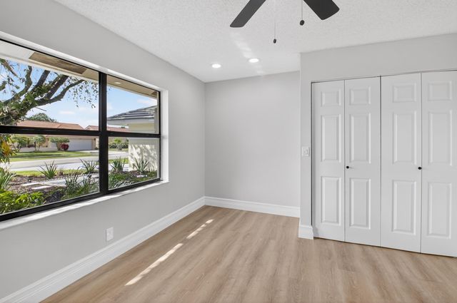 9537 Majestic Way, Boynton Beach, FL 33437