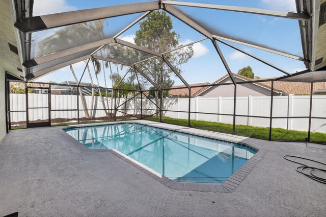 9537 Majestic Way, Boynton Beach, FL 33437