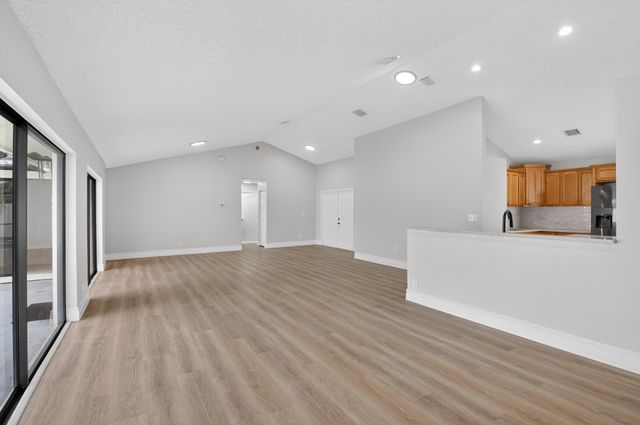 9537 Majestic Way, Boynton Beach, FL 33437