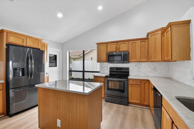 9537 Majestic Way, Boynton Beach, FL 33437