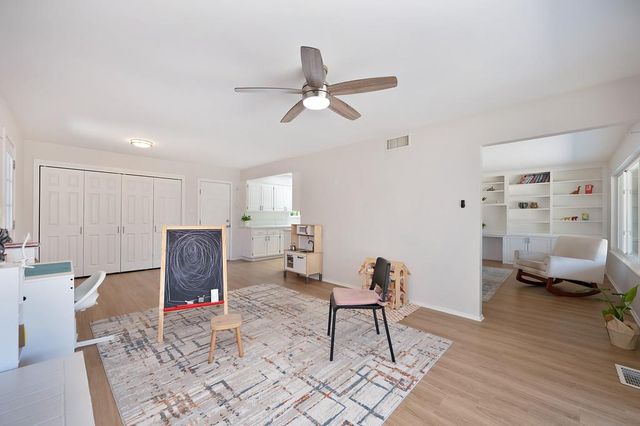 6253 Saint James Dr, Carmichael, CA 95608