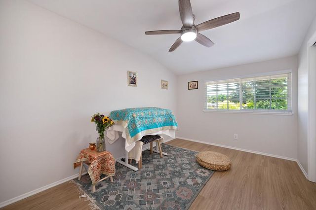 6253 Saint James Dr, Carmichael, CA 95608