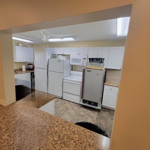 238 Bald Eagle Court, Royal Palm Beach, FL 33411